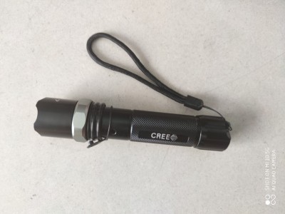 铝合金强光手电筒调光圈18650充电电池图2